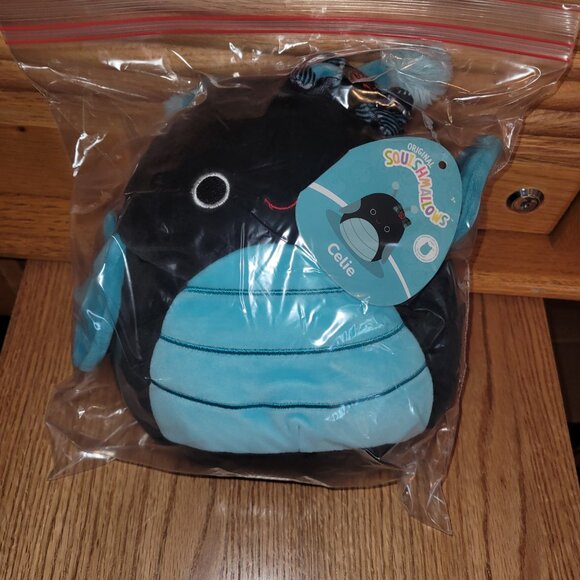 Squishmallows, Celie the Grasshopper - Picture 4 of 4